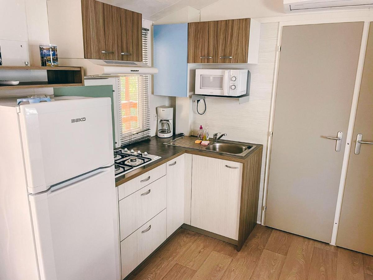 3 Bedroom Chalets Camping Lei Suves - Joycasa روكبرون-سور-أرجينس المظهر الخارجي الصورة