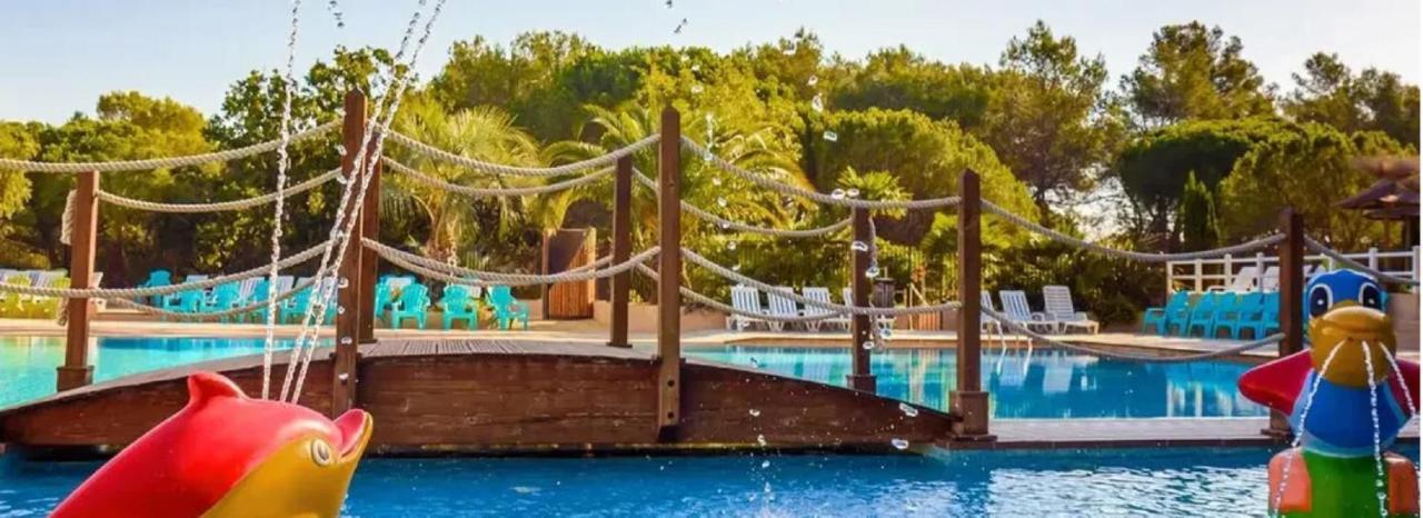 3 Bedroom Chalets Camping Lei Suves - Joycasa روكبرون-سور-أرجينس المظهر الخارجي الصورة