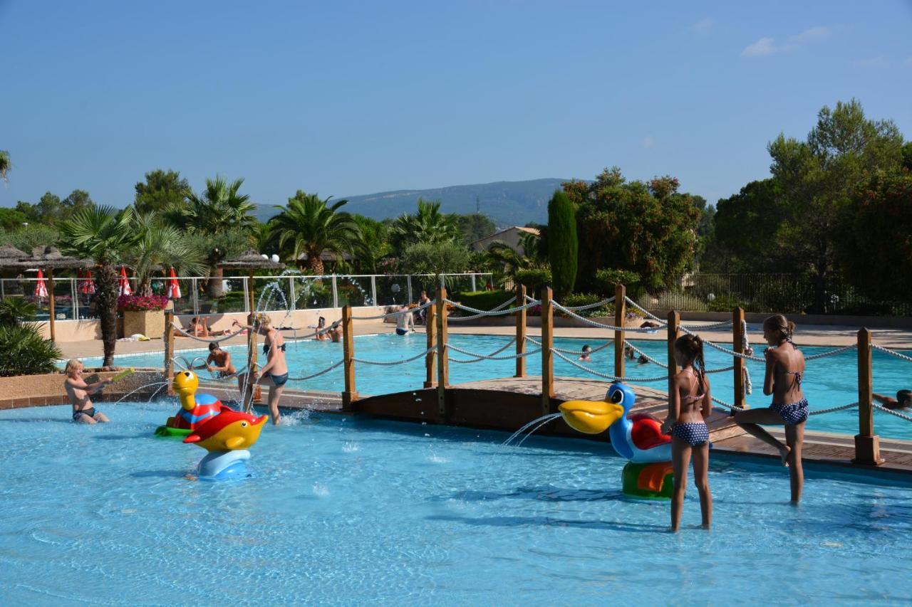 3 Bedroom Chalets Camping Lei Suves - Joycasa روكبرون-سور-أرجينس المظهر الخارجي الصورة