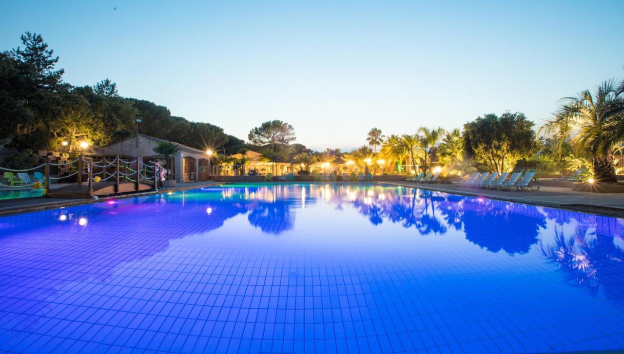 3 Bedroom Chalets Camping Lei Suves - Joycasa روكبرون-سور-أرجينس المظهر الخارجي الصورة