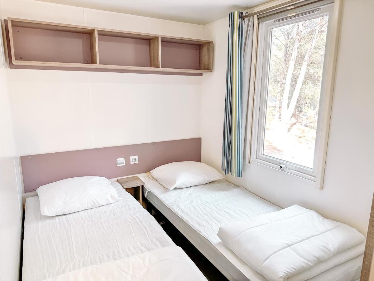 3 Bedroom Chalets Camping Lei Suves - Joycasa روكبرون-سور-أرجينس المظهر الخارجي الصورة