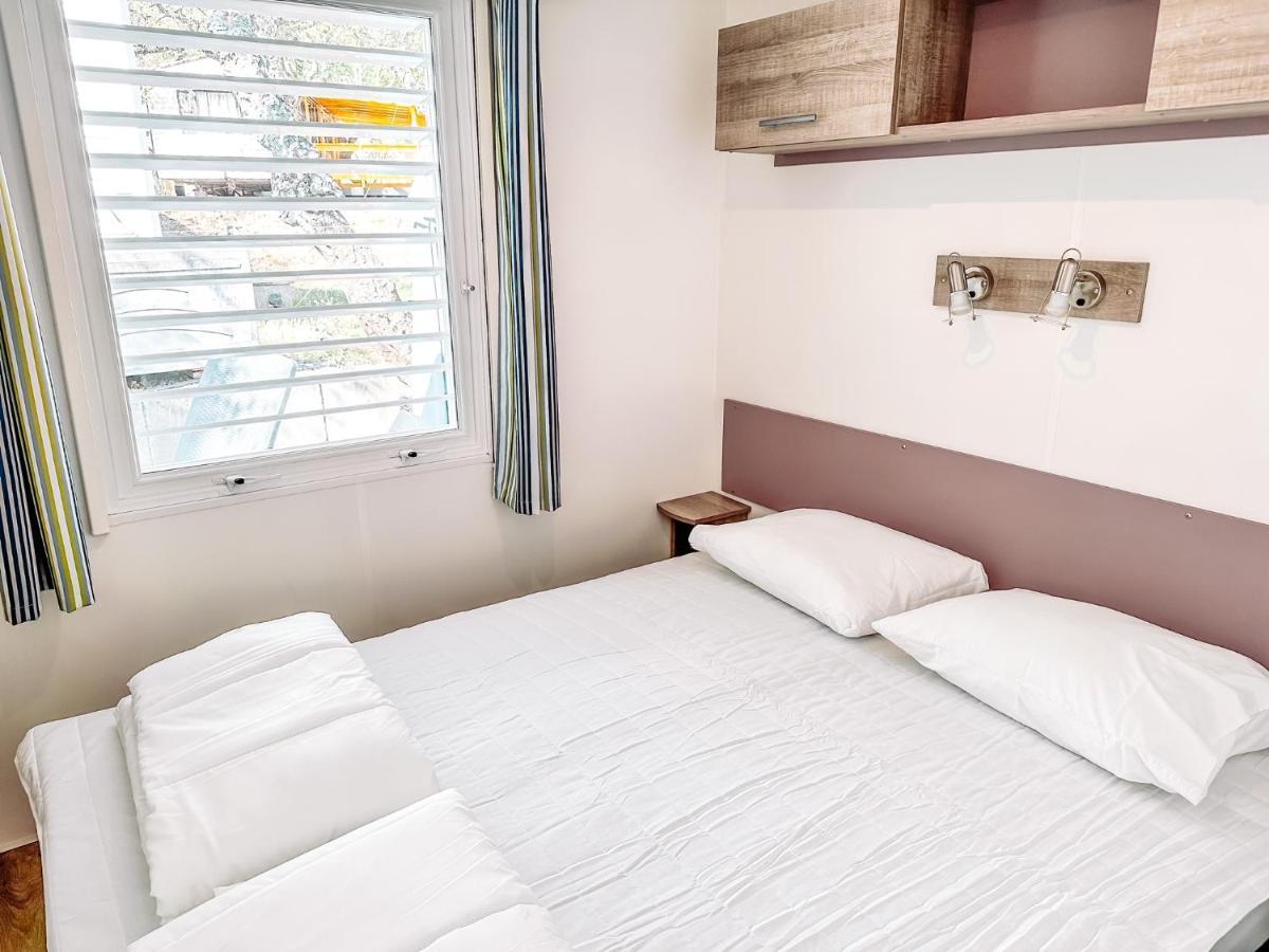 3 Bedroom Chalets Camping Lei Suves - Joycasa روكبرون-سور-أرجينس المظهر الخارجي الصورة