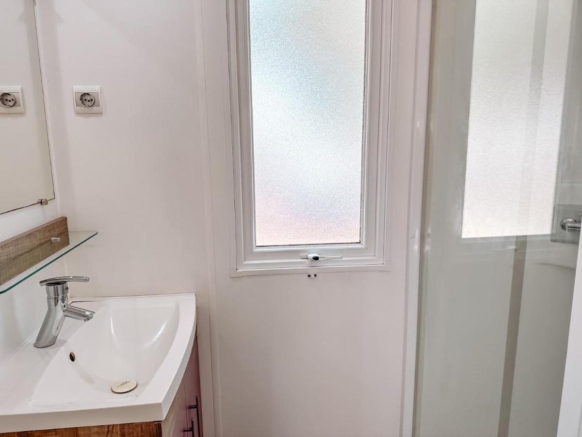 3 Bedroom Chalets Camping Lei Suves - Joycasa روكبرون-سور-أرجينس المظهر الخارجي الصورة