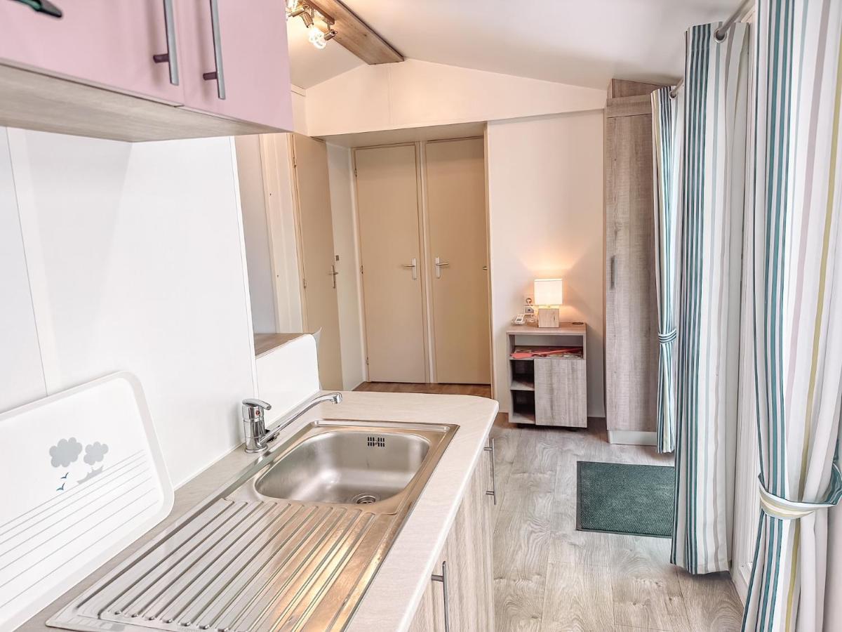 3 Bedroom Chalets Camping Lei Suves - Joycasa روكبرون-سور-أرجينس المظهر الخارجي الصورة