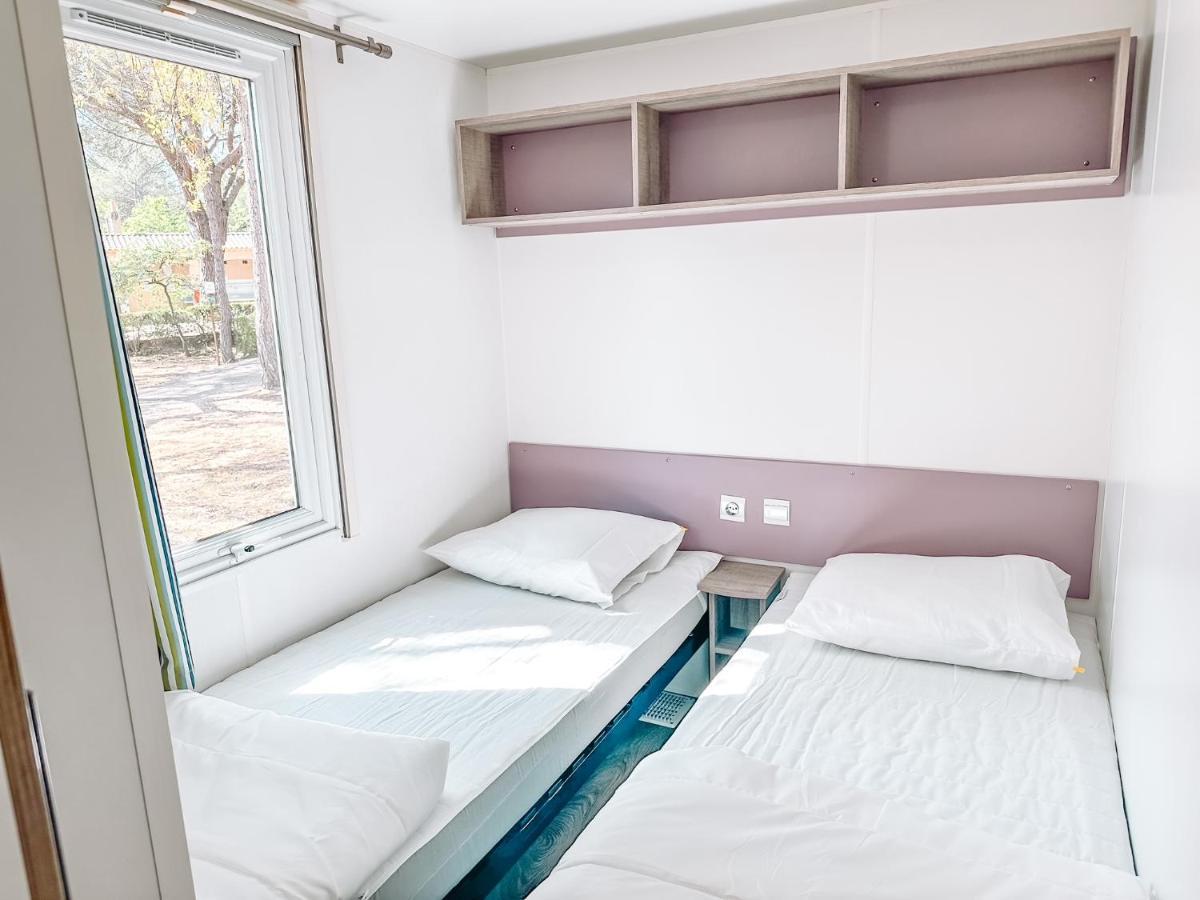 3 Bedroom Chalets Camping Lei Suves - Joycasa روكبرون-سور-أرجينس المظهر الخارجي الصورة